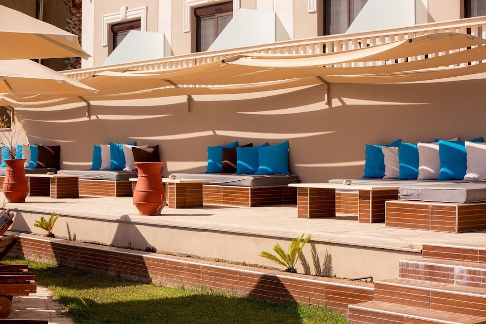 Heaven Hotel Thessaloniki Airport Neon Rysion Bagian luar foto