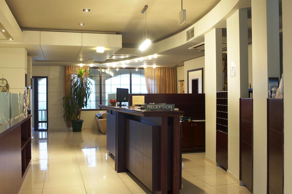 Heaven Hotel Thessaloniki Airport Neon Rysion Bagian luar foto